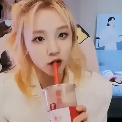 Sticker 🧞‍♀️