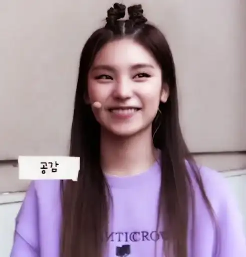 ៸៸ hwang yeji ഒ preview