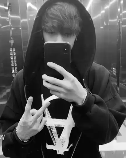 Чб bang chan preview