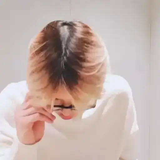 Sticker 😶‍🌫️