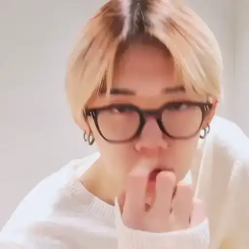 Sticker 😶‍🌫️