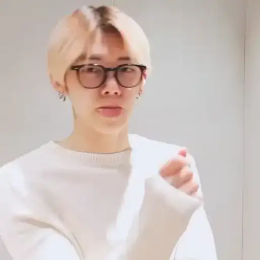 Sticker 😶‍🌫️