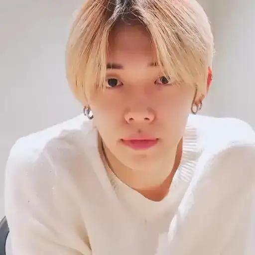 Sticker 😶‍🌫️