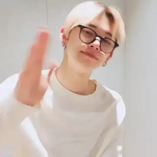 Sticker 😶‍🌫️