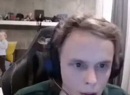 Sticker 🤦‍♂️