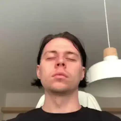 Sticker 😶‍🌫️