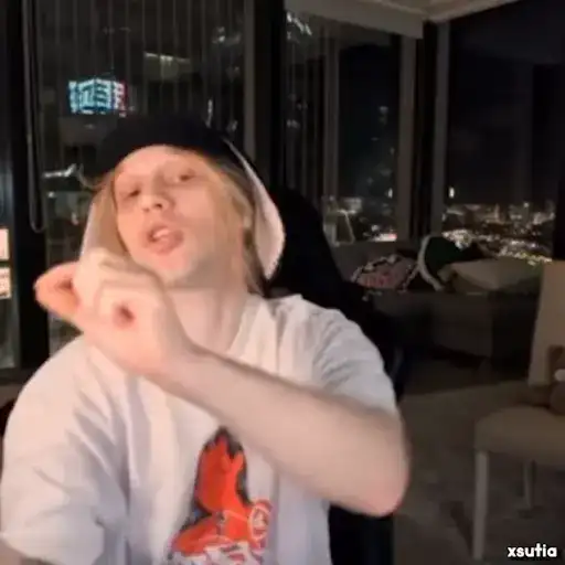 Sticker 😶‍🌫️