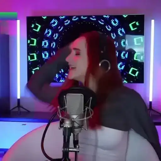 Daniela_gif_2.0 preview