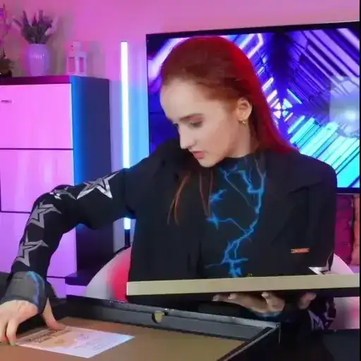 Daniela_gif_2.0 preview