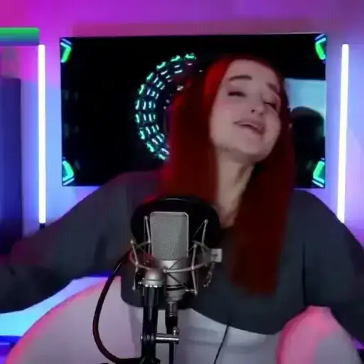 Daniela_gif_2.0 preview