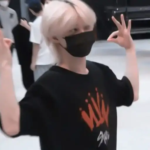 あ 𝘮𝘰𝘰𝘥 𝘧𝘦𝘭𝘪𝘹 :; preview