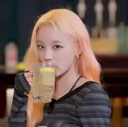 Yuqi 2 (G)I-DLE preview