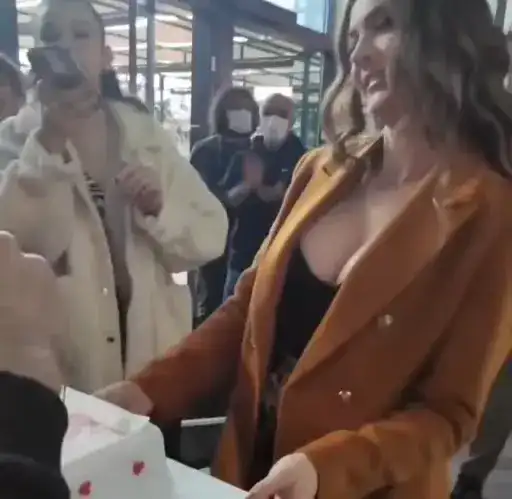 𝗕𝘂𝗿𝗰𝘂 preview