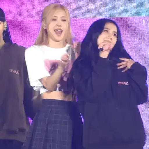 Sticker 👩‍❤️‍💋‍👩