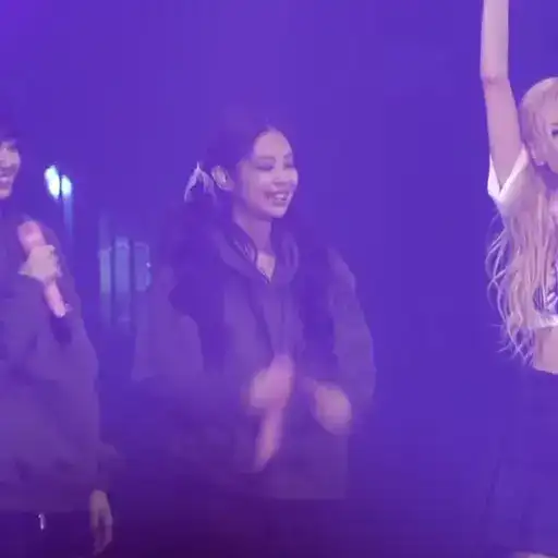 Sticker 👩‍❤️‍💋‍👩