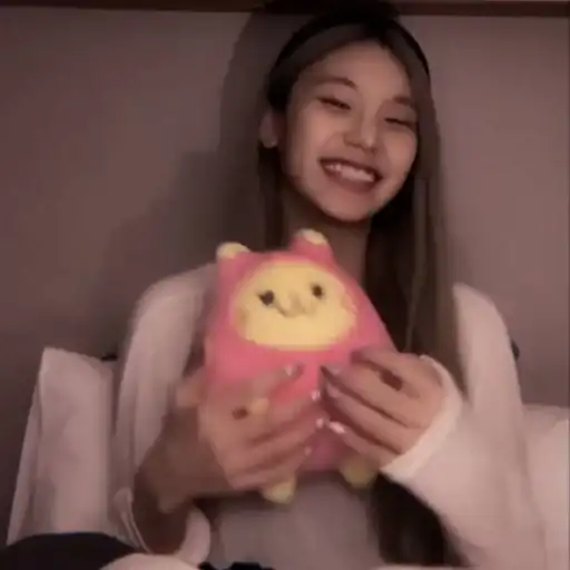 황예지 HWANG YE-JI preview